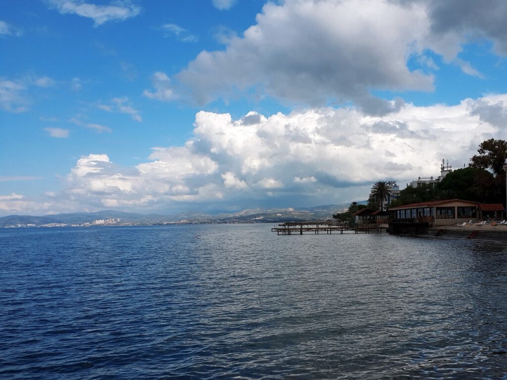 Vista de la Costa de Turquía en un crucero de Viajes Gangas