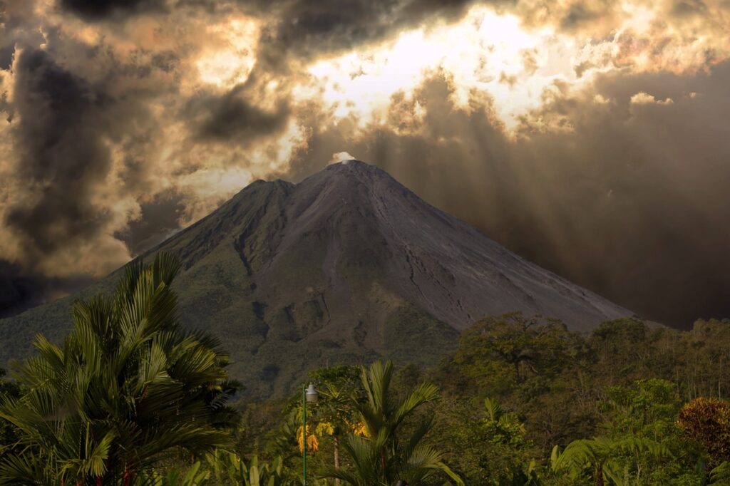 Panorámica del Volcán Arenal en Costa Rica, con Viajes Gangas