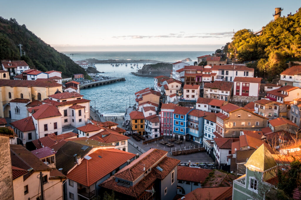 Vista costera italiana con Viajes Gangas