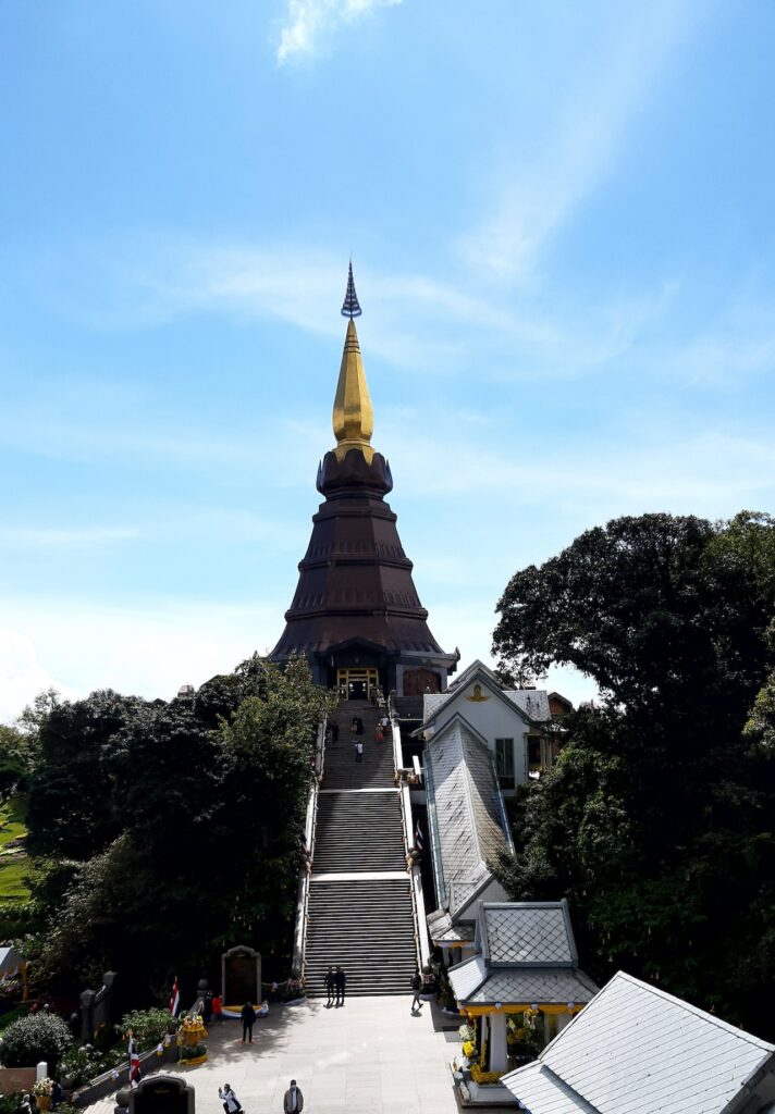 Templo en el norte de Tailandia con Viajes Gangas