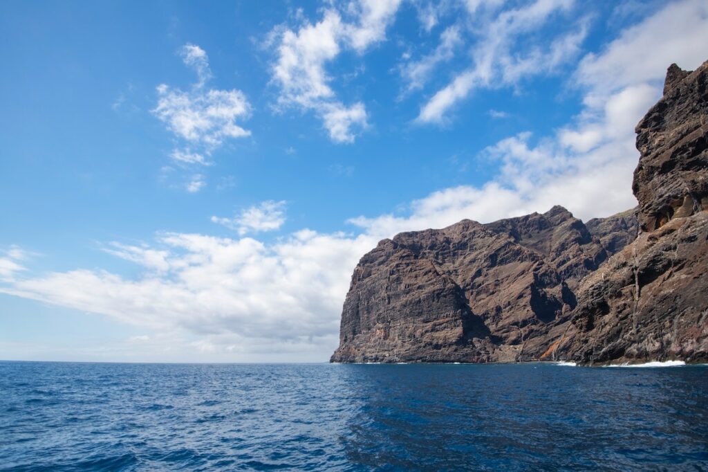 Acantilados en el norte de Tenerife, con Viajes Gangas